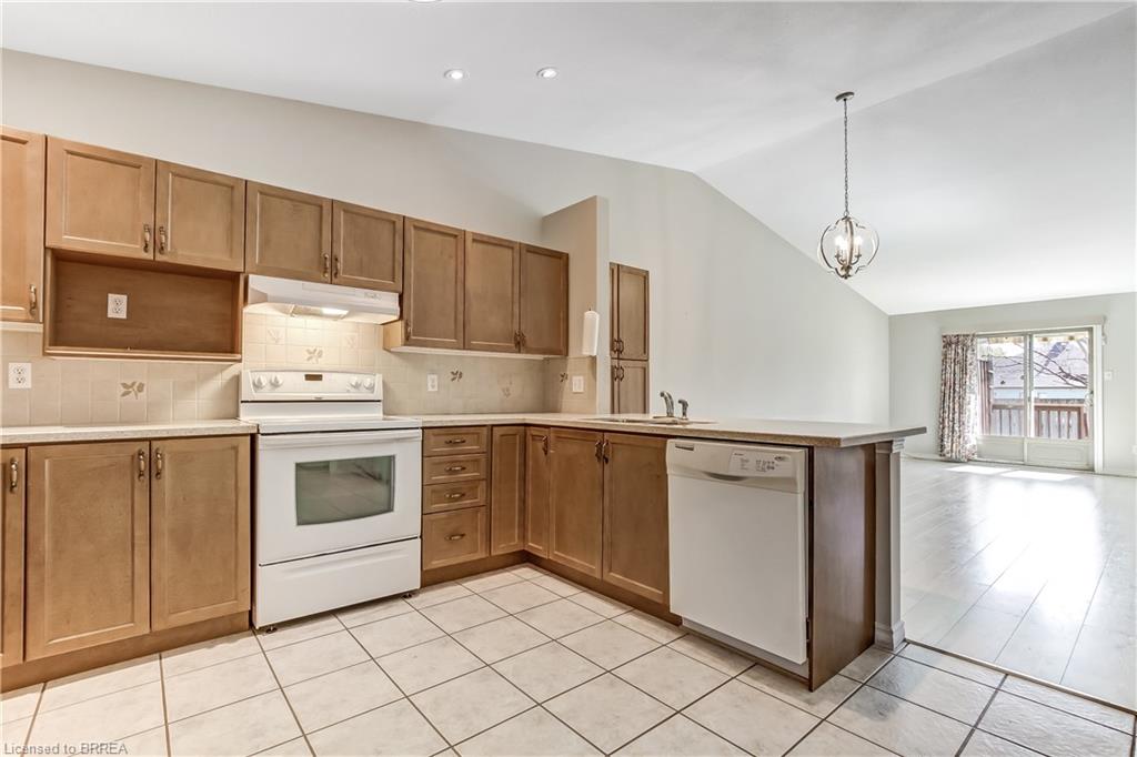 15-19 Hanlon Place Property Photo 4