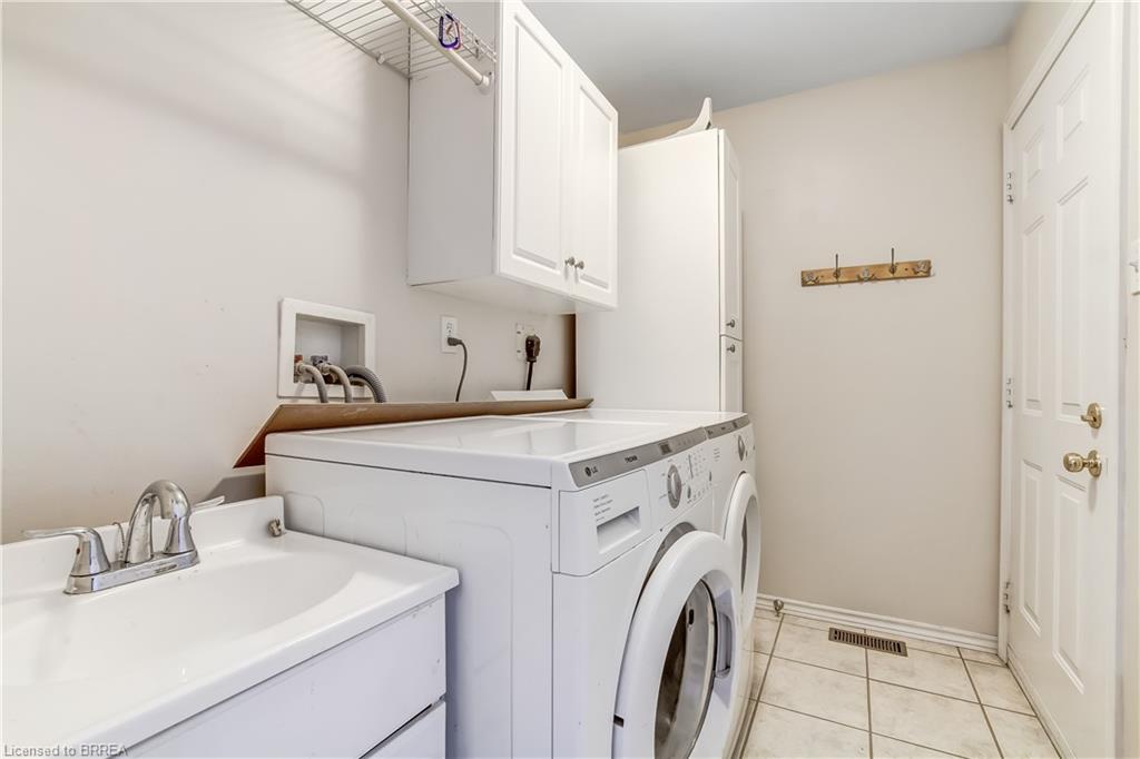 15-19 Hanlon Place Property Photo 16