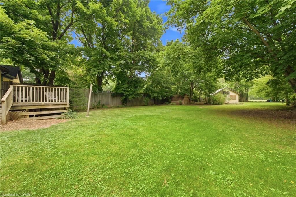 211 Canborough Street Property Photo 4