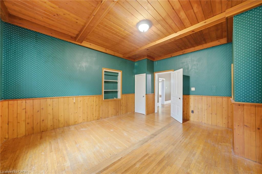 211 Canborough Street Property Photo 10
