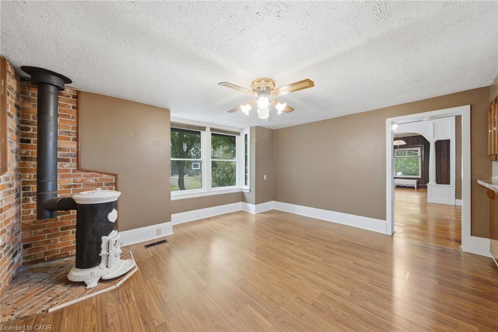 211 Canborough Street Property Photo 14