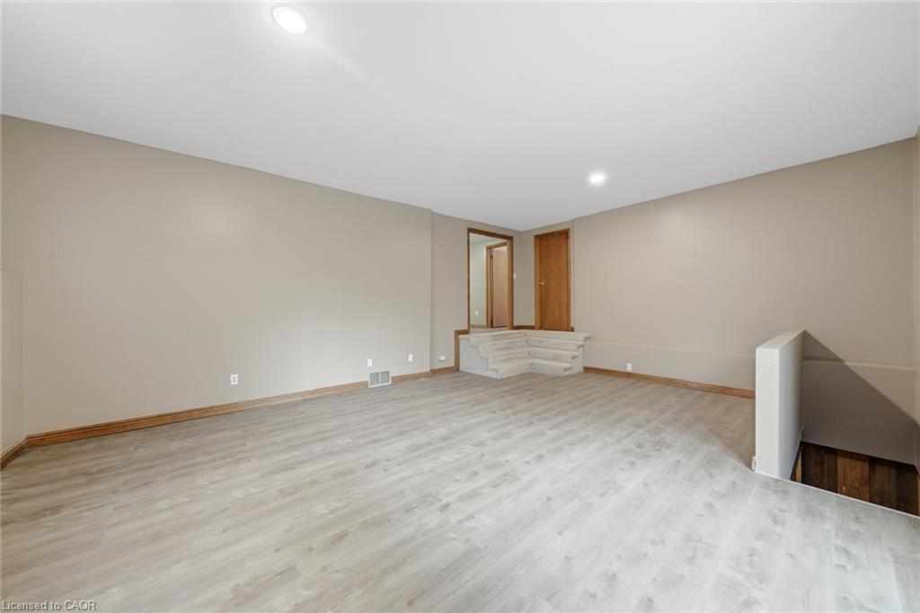 211 Canborough Street Property Photo 19