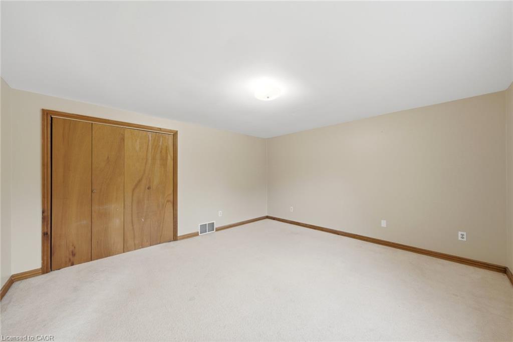 211 Canborough Street Property Photo 22