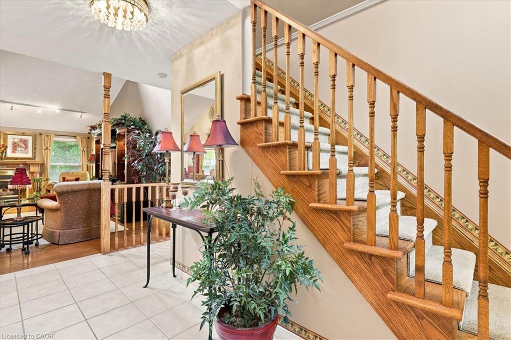 39 Everwood Run Property Photo 8
