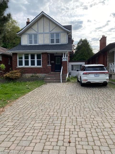 1066 Richmond Street Property Photo 1