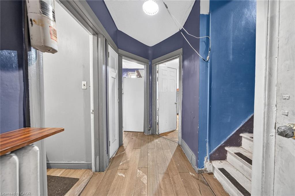 817 King Street E Property Photo 11