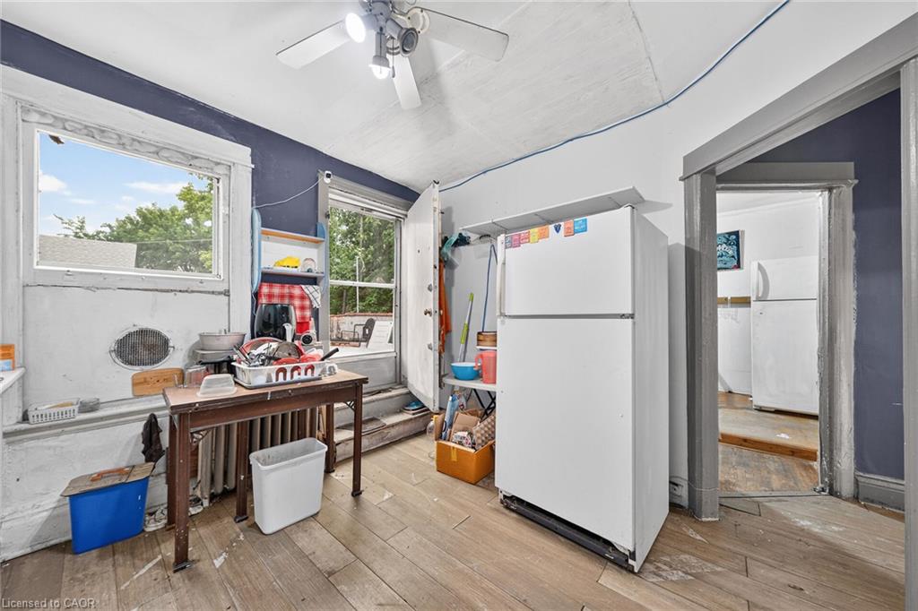 817 King Street E Property Photo 15