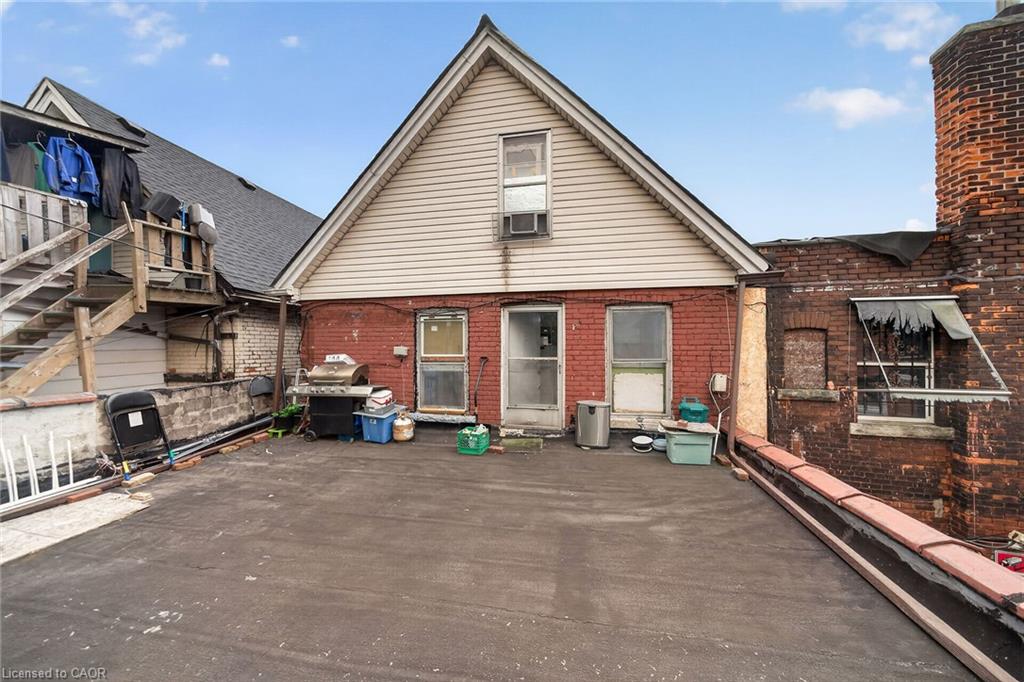 817 King Street E Property Photo 17