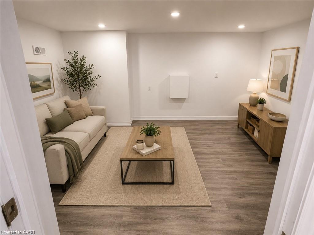 558 First Avenue Property Photo 4