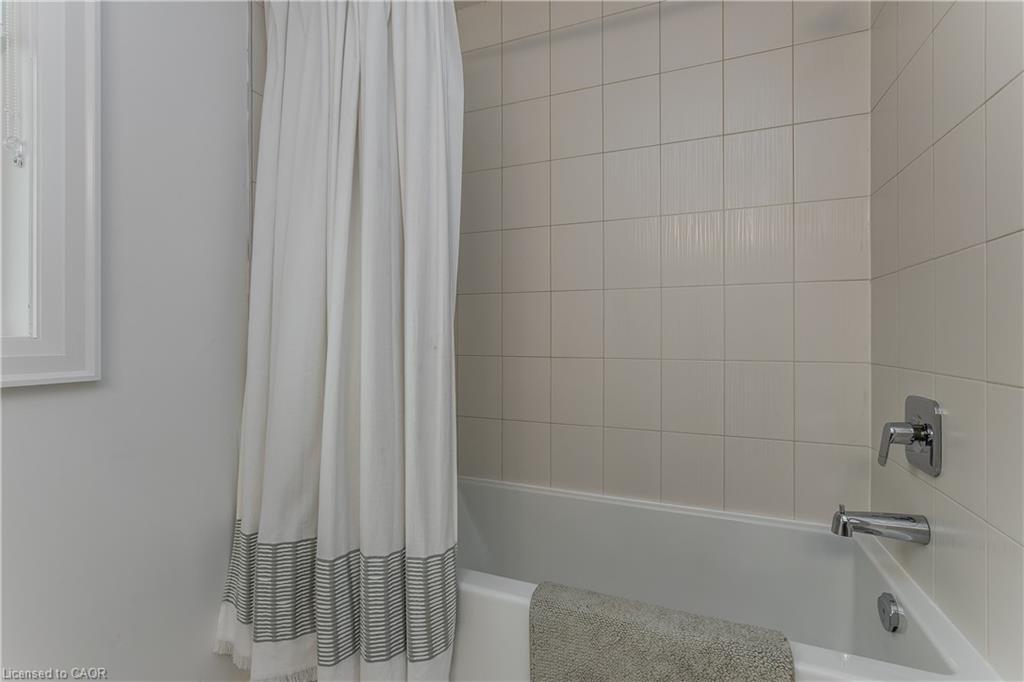 3-2071 Ghent Avenue Property Photo 33