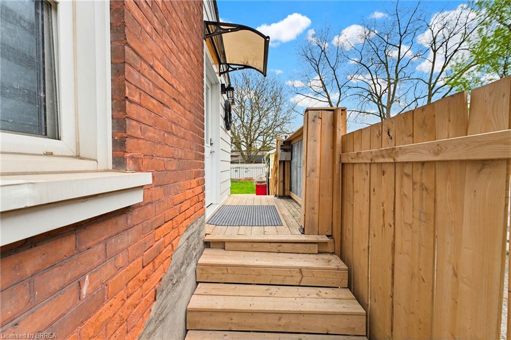 28 Norwich Street Property Photo 28