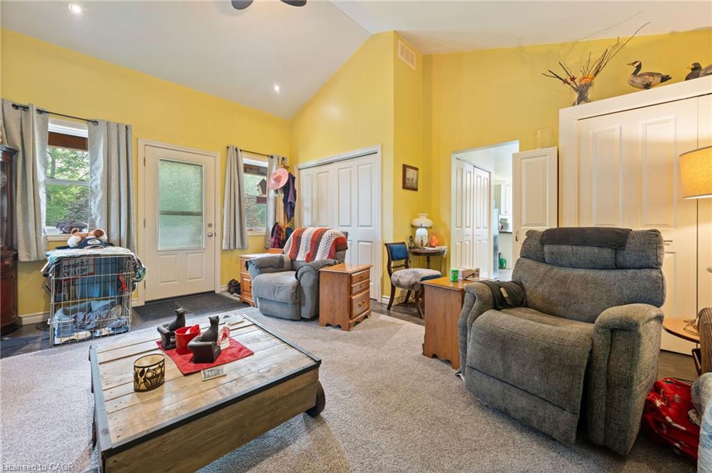 24 Lakeview Crescent Property Photo 8