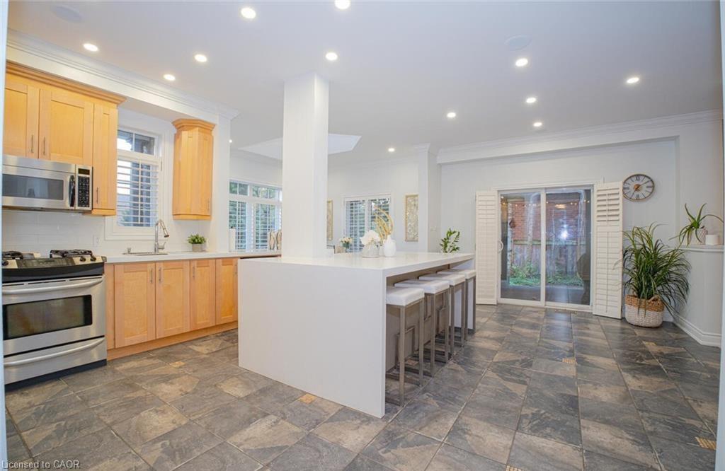 50 Islandview Way Property Photo 8