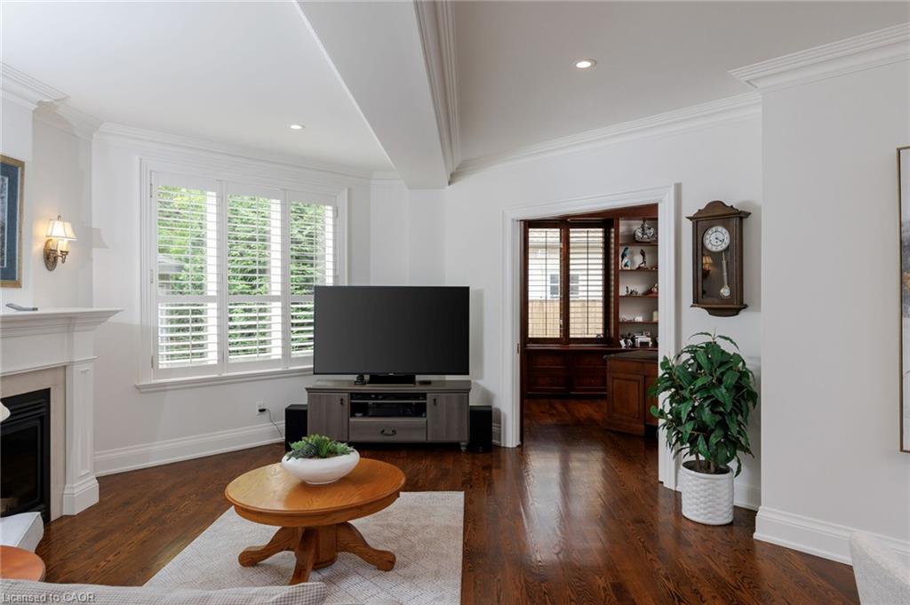 70 Shorewood Place Property Photo 10