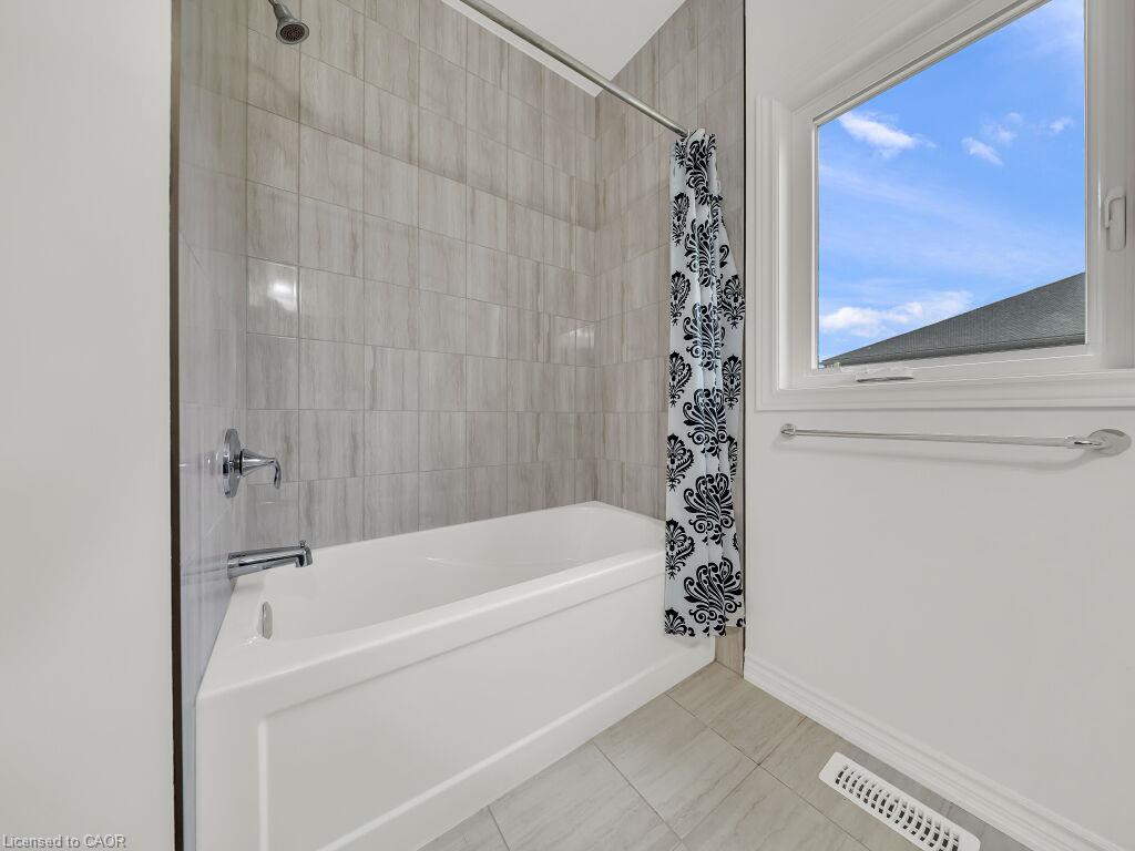 138 Saunders Street Property Photo 12