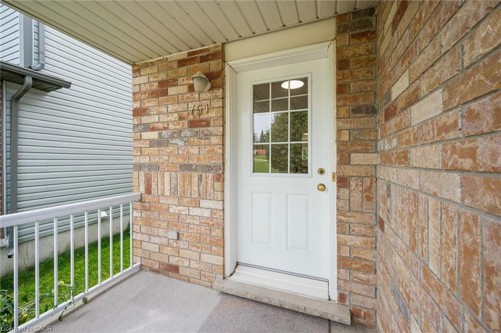 751 Laurelwood Drive Property Photo 3