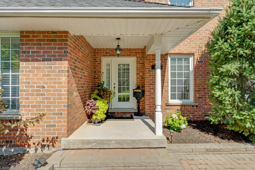 216 Red Maple Court Property Photo 4