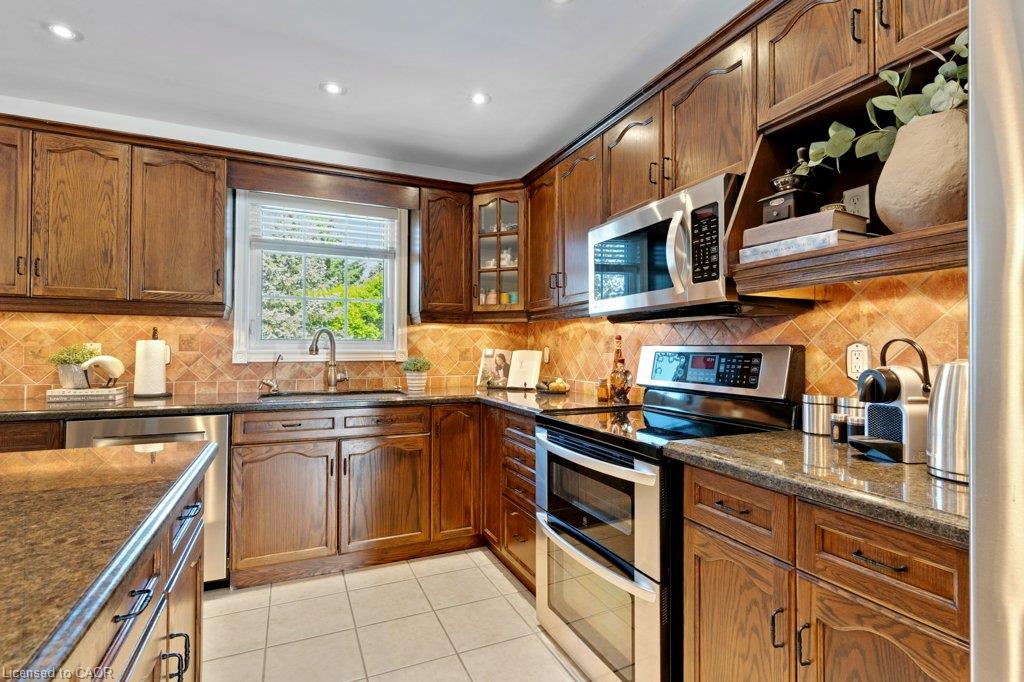 216 Red Maple Court Property Photo 16