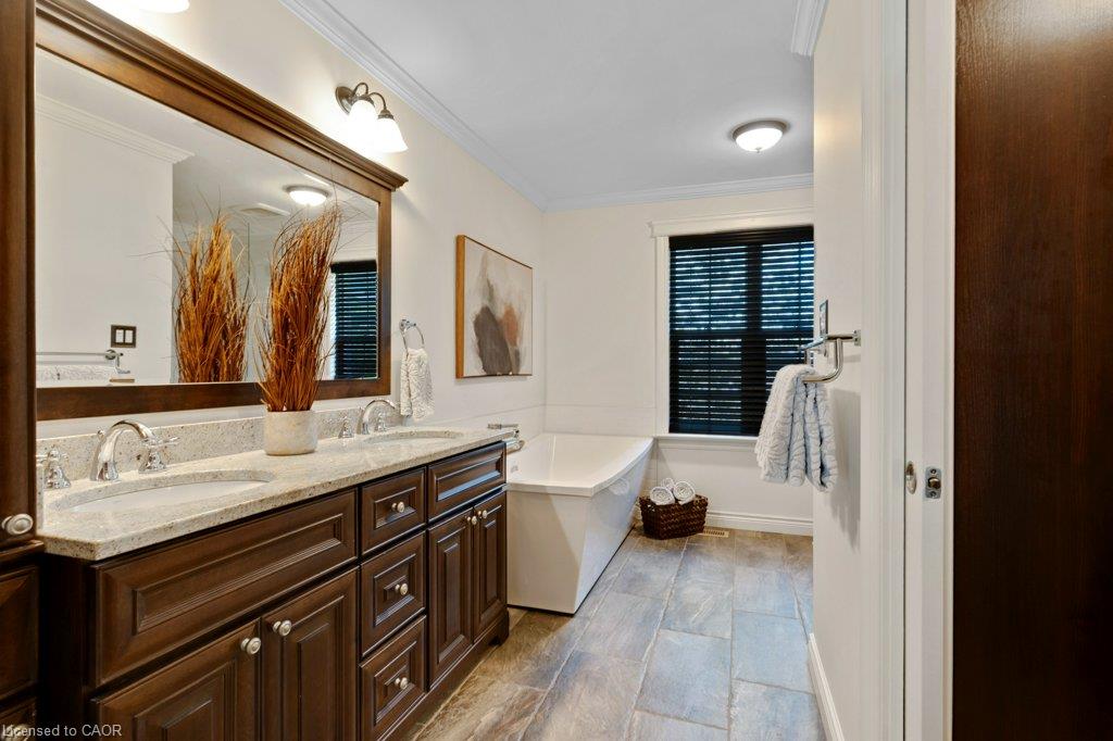 216 Red Maple Court Property Photo 18