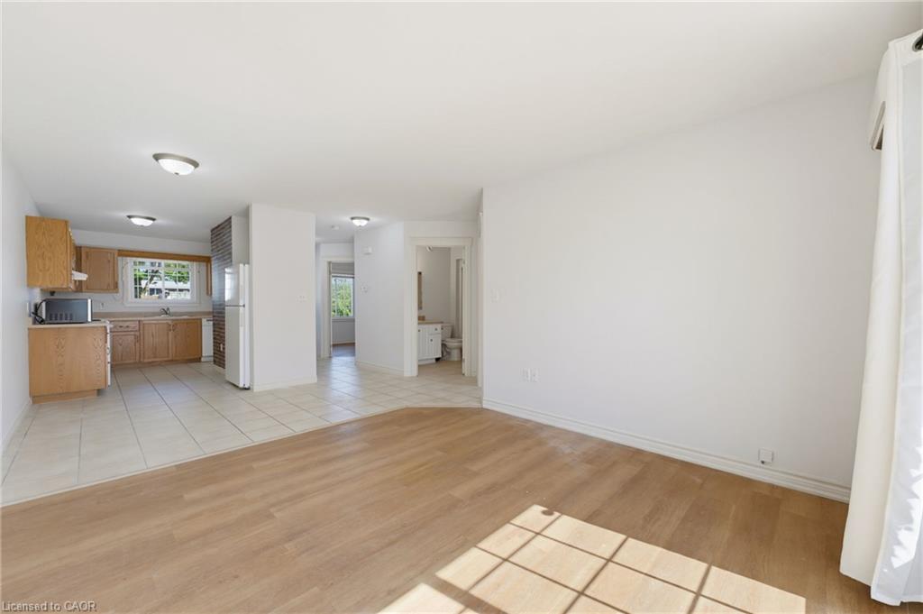 2-165 Mcdonald Street E Property Photo 10