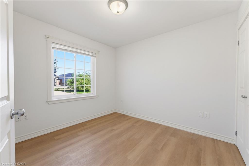 2-165 Mcdonald Street E Property Photo 13