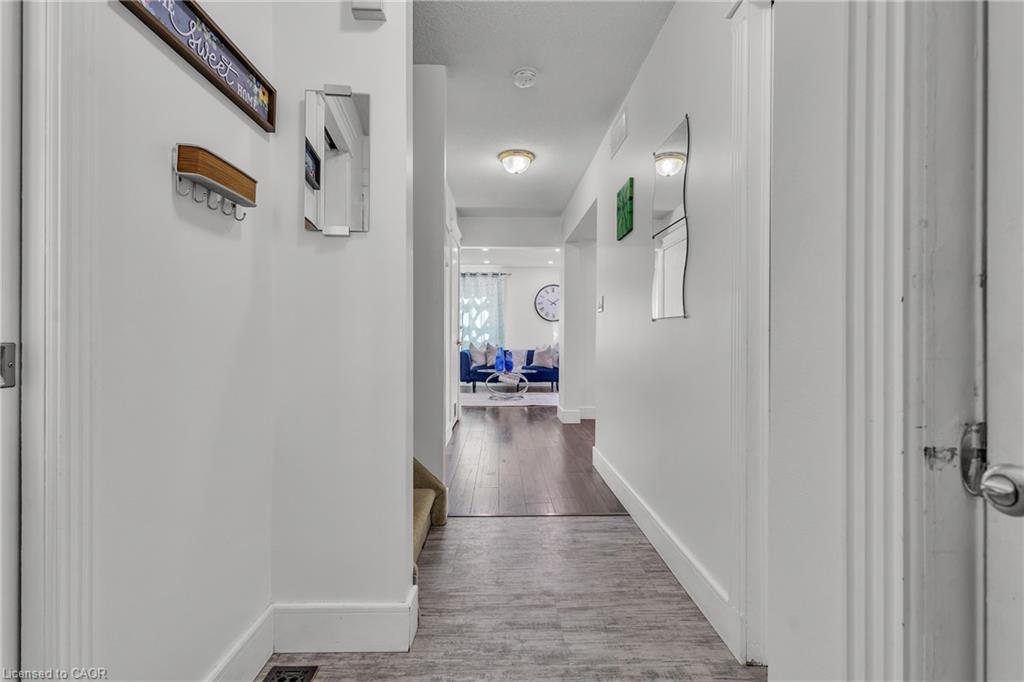 425 Erinbrook Drive Property Photo 4