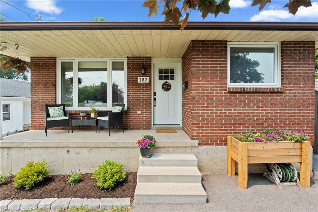 187 Dufferin Street Property Photo 3