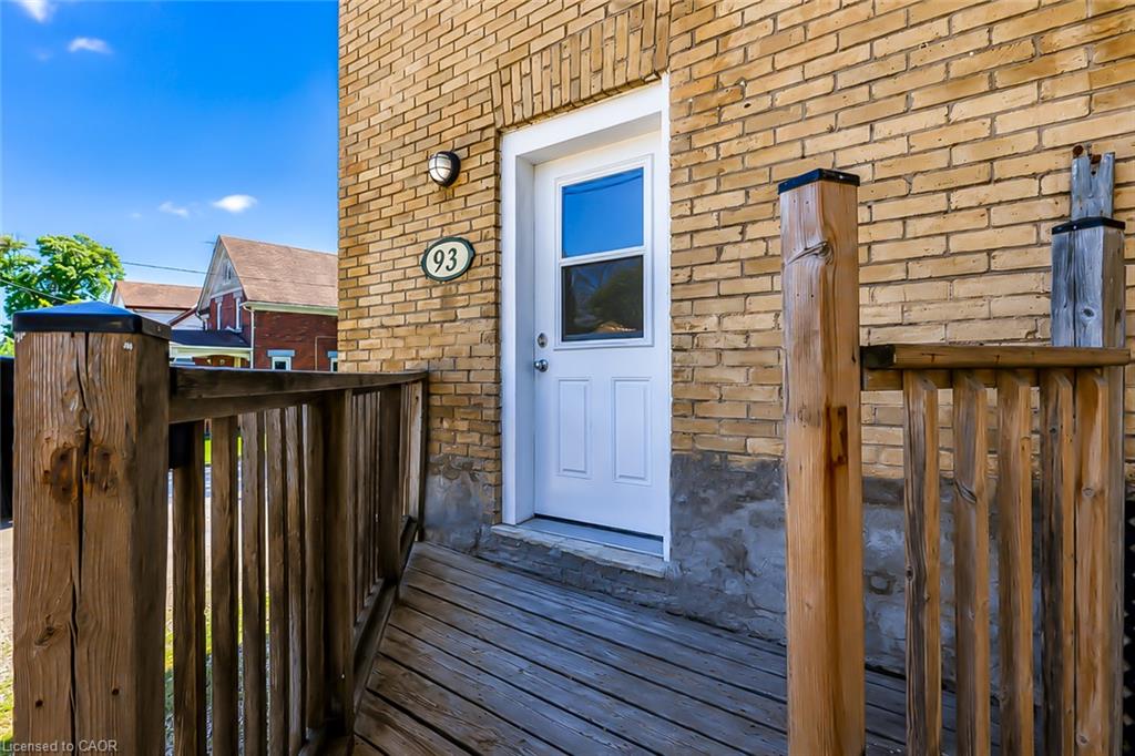 93 Lancaster Street W Property Photo 3