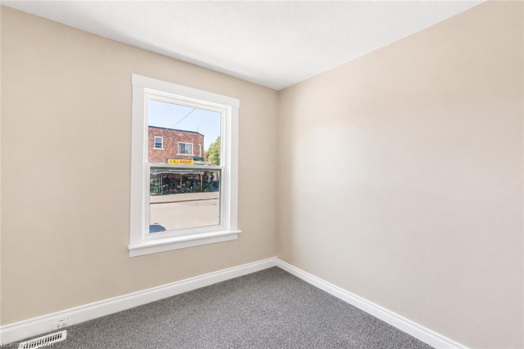 93 Lancaster Street W Property Photo 11