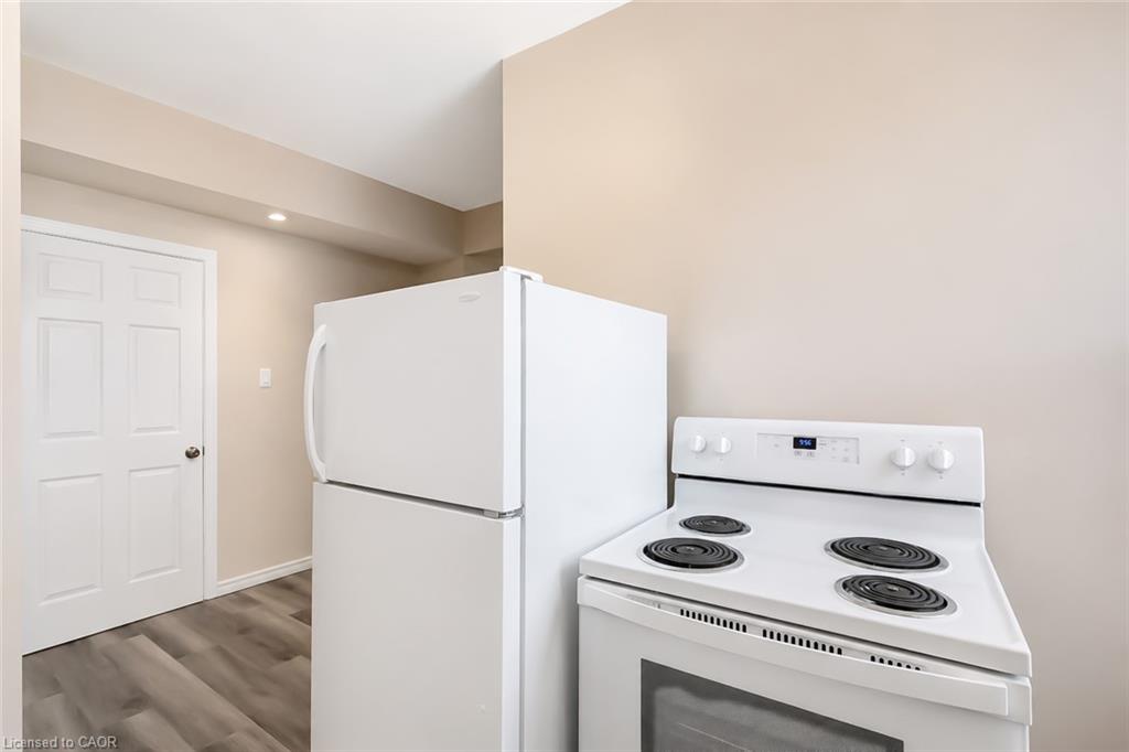 93 Lancaster Street W Property Photo 12