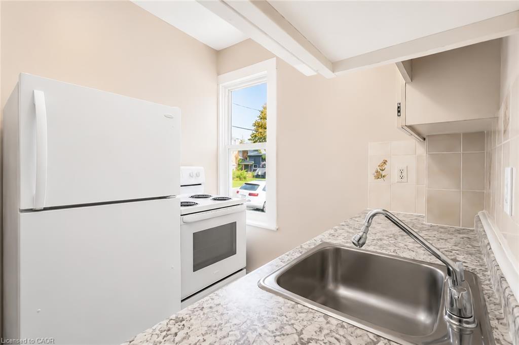 93 Lancaster Street W Property Photo 14