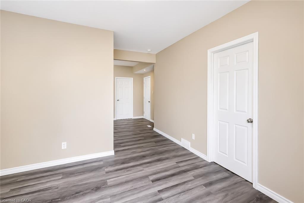 93 Lancaster Street W Property Photo 15