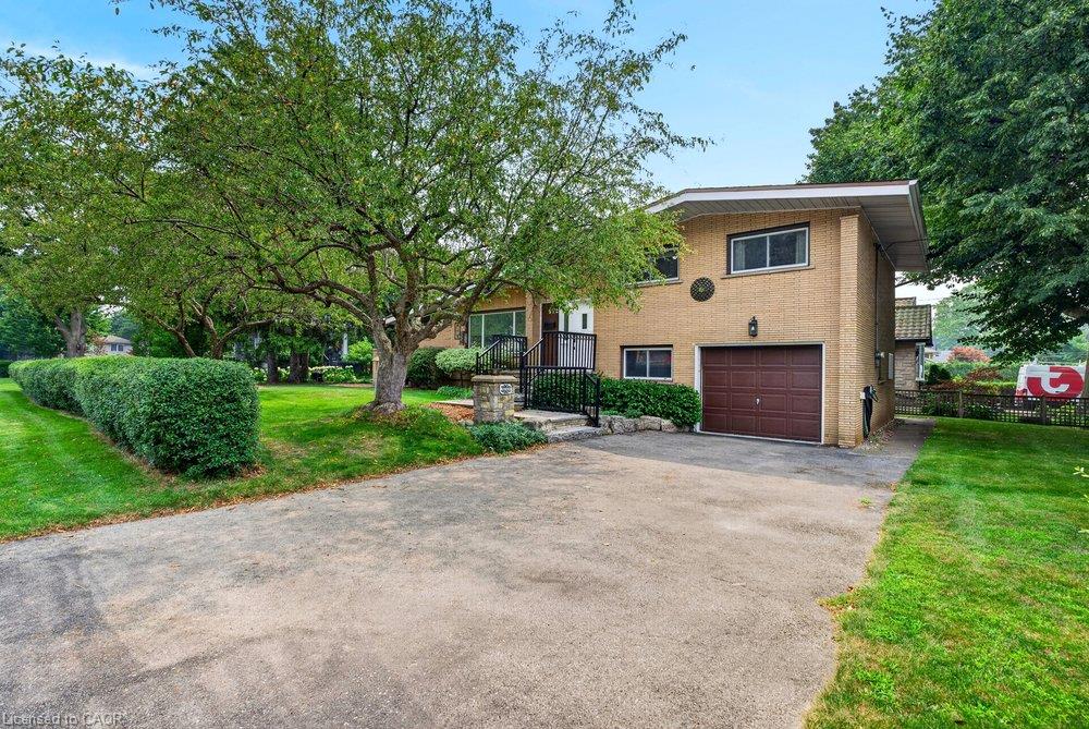 572 Bridgman Avenue Property Photo 3