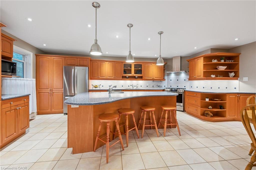 353 Twinflower Crescent Property Photo 13