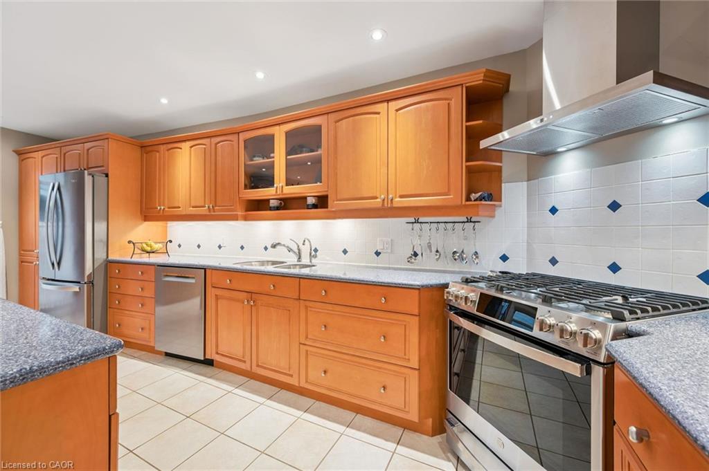 353 Twinflower Crescent Property Photo 15