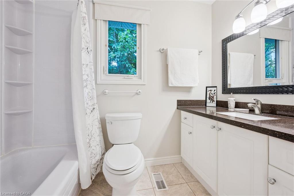 353 Twinflower Crescent Property Photo 20
