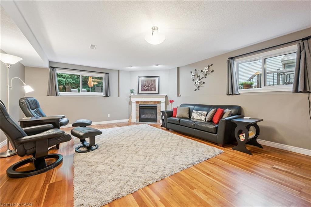 353 Twinflower Crescent Property Photo 27
