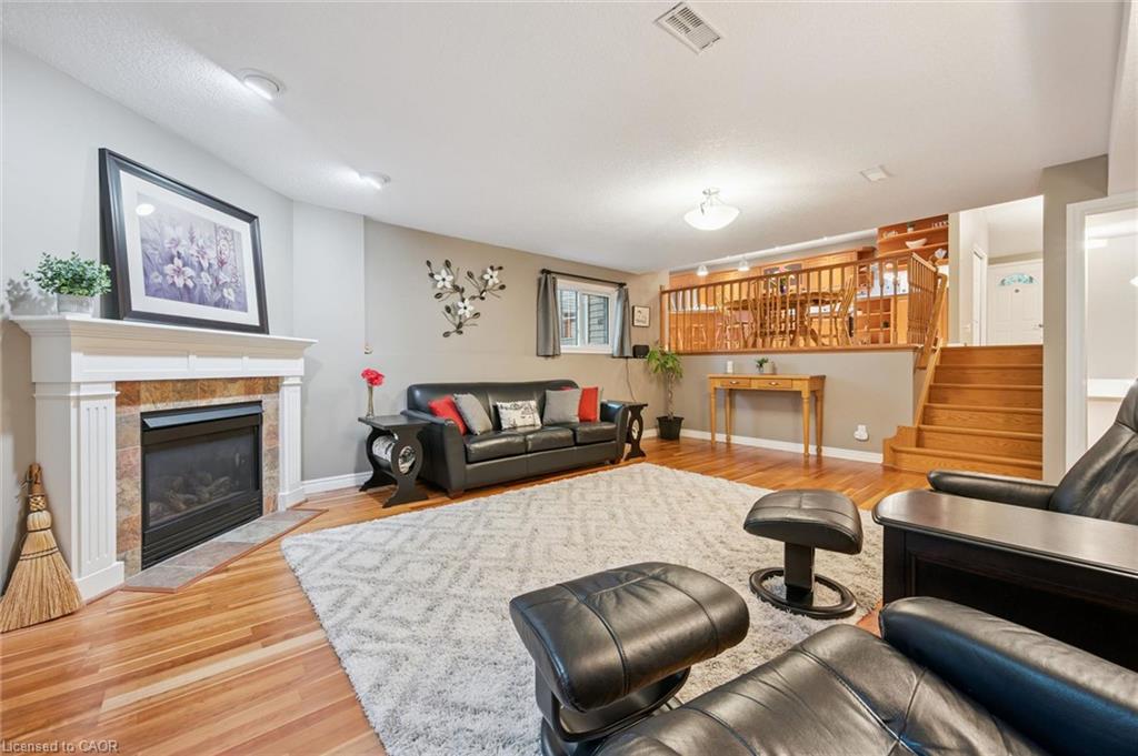 353 Twinflower Crescent Property Photo 28