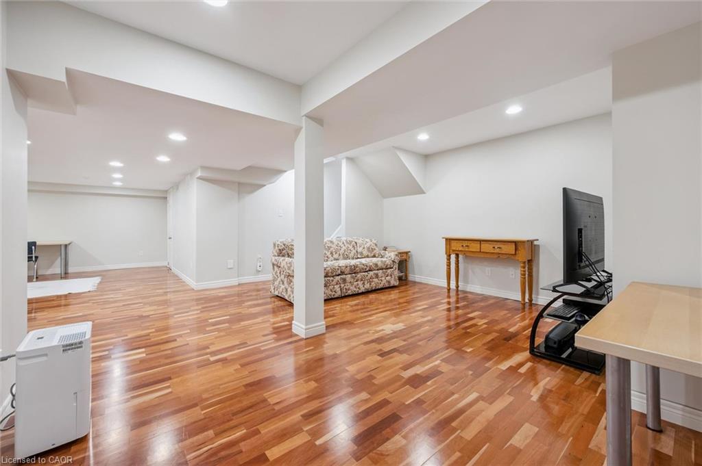 353 Twinflower Crescent Property Photo 33