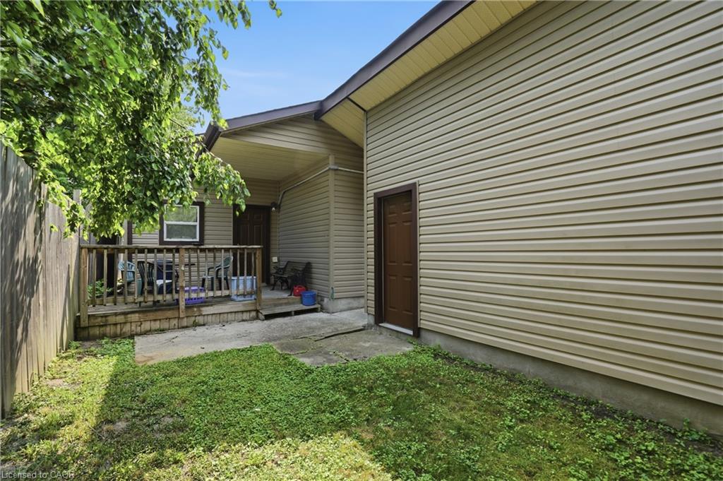 102 (a-c) Sarah Street Property Photo 14