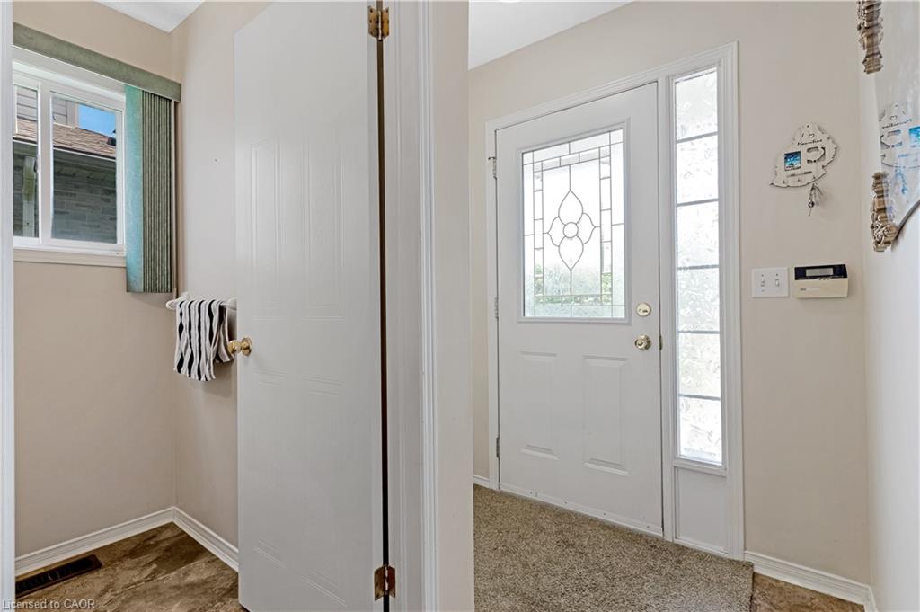 102 Chateau Crescent Property Photo 4