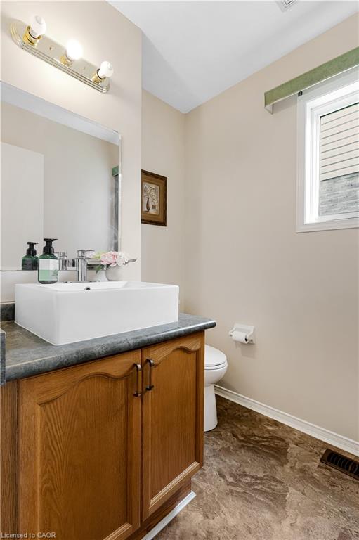102 Chateau Crescent Property Photo 5