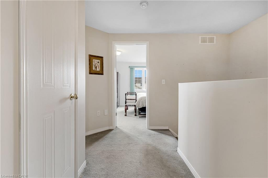 102 Chateau Crescent Property Photo 14