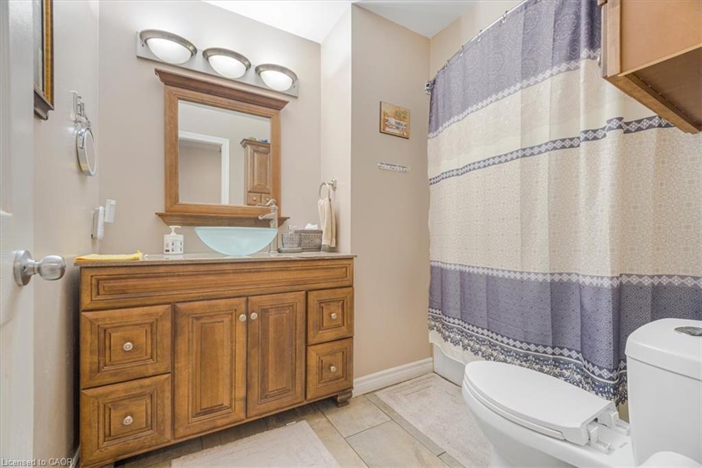 93 Wellandvale Drive Property Photo 14