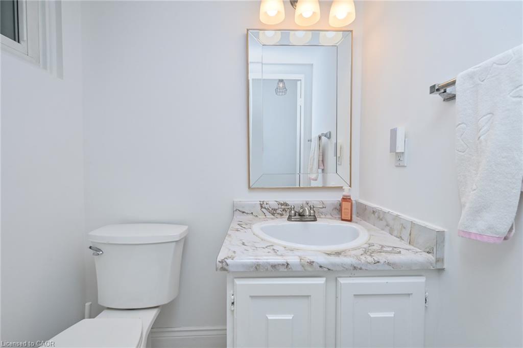 32-2120 Rathburn Road E Property Photo 13