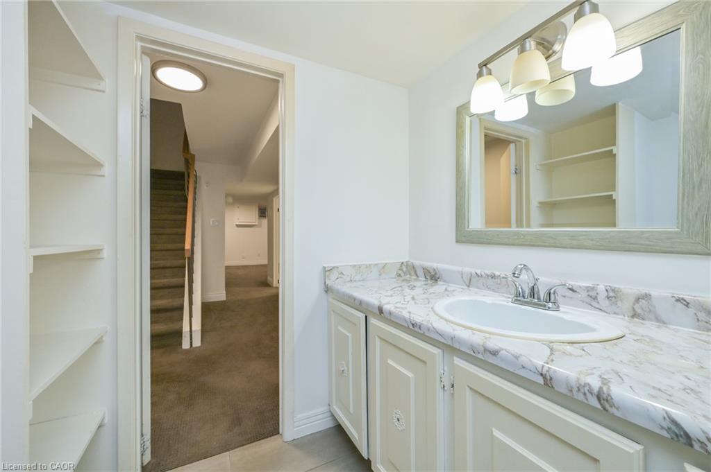 32-2120 Rathburn Road E Property Photo 22