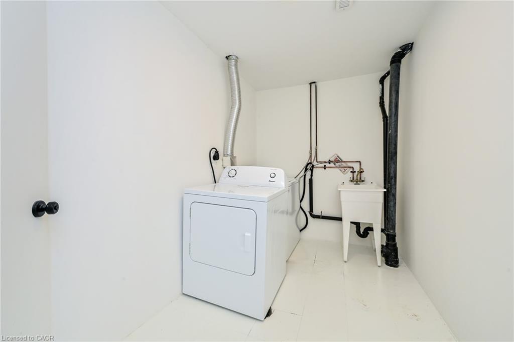 32-2120 Rathburn Road E Property Photo 27
