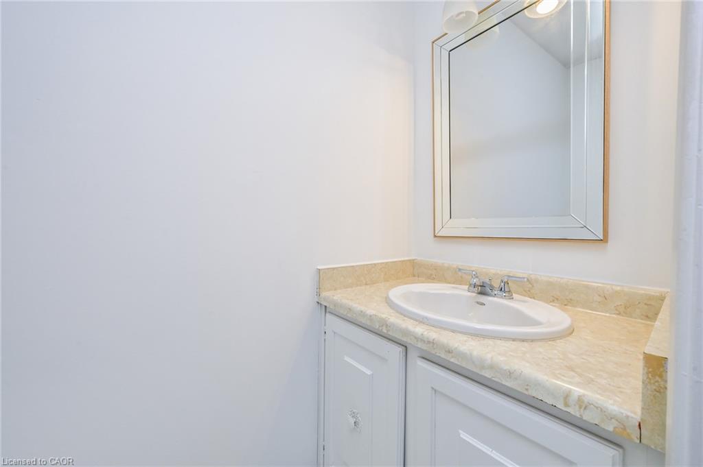 32-2120 Rathburn Road E Property Photo 28