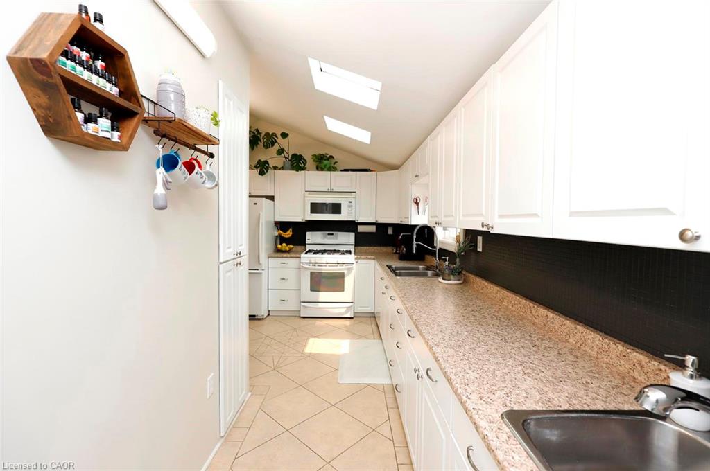 8190 Mud Street W Property Photo 16