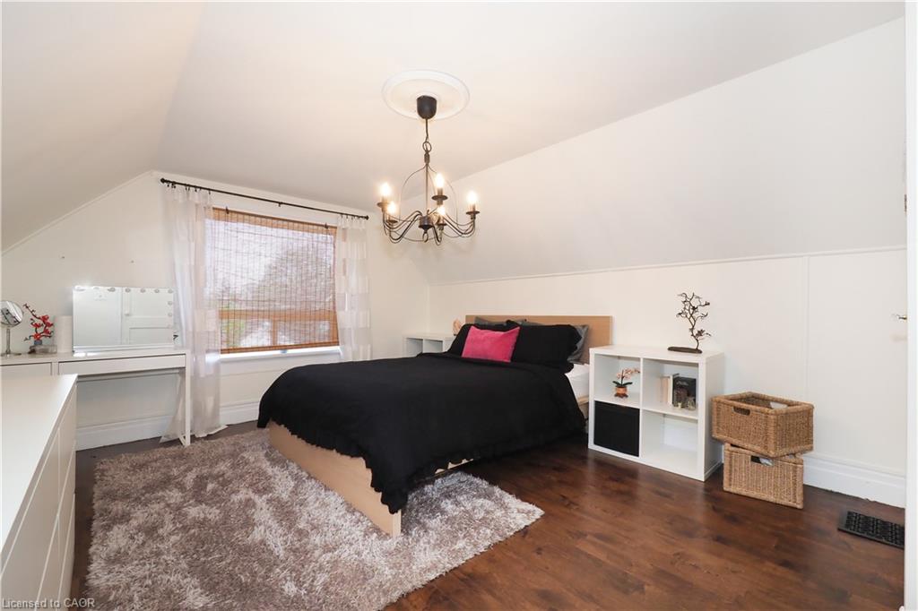 123 Samuel Street Property Photo 12